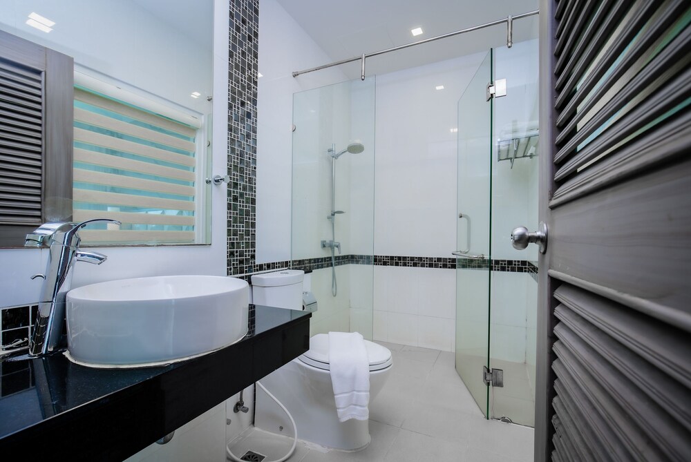 Addplus Hotel And Spa 25/27