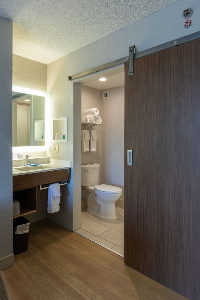Holiday Inn Express New Orleans Dwtn - Fr Qtr Area 21/52