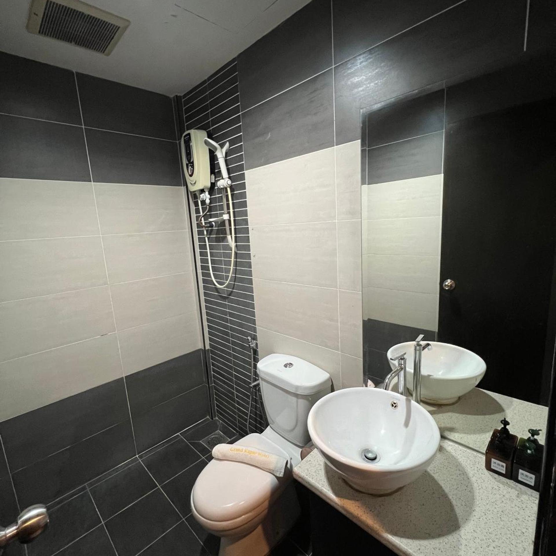 Hotel Zamburger Taman Kapar 24/26