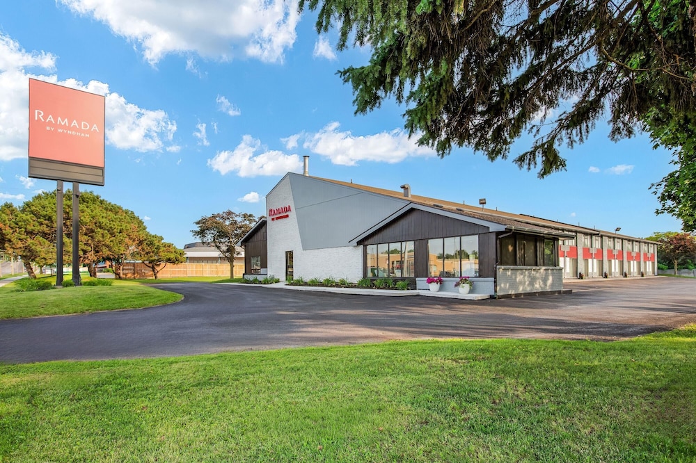 Ramada by Wyndham Kingston 44/50