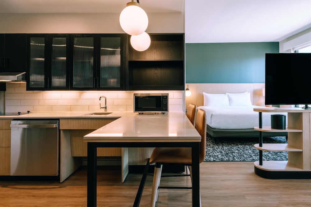 Hyatt House Ontario Airport 45/50