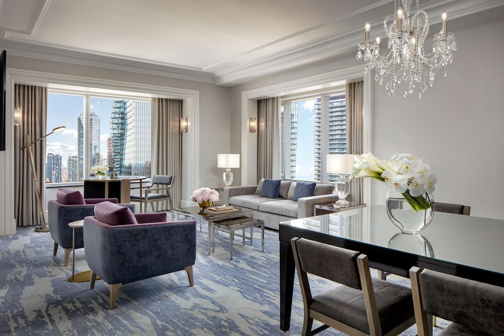 The St Regis Toronto 39/66