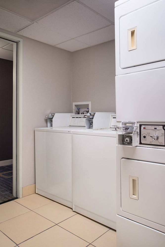 Residence Inn Las Vegas Hughes Center 9/48