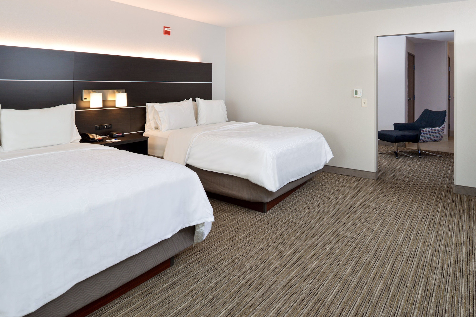 Standard, 2 Double Beds