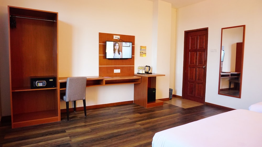 Best Star Resort 15/62