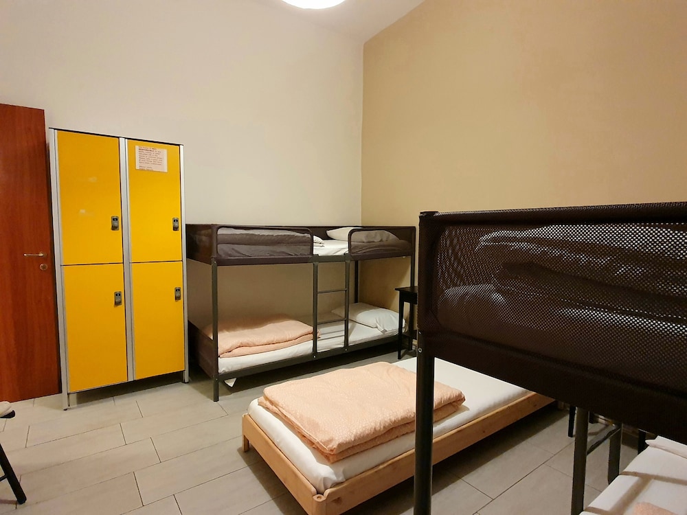 Mancini Hostel Naples 39/70