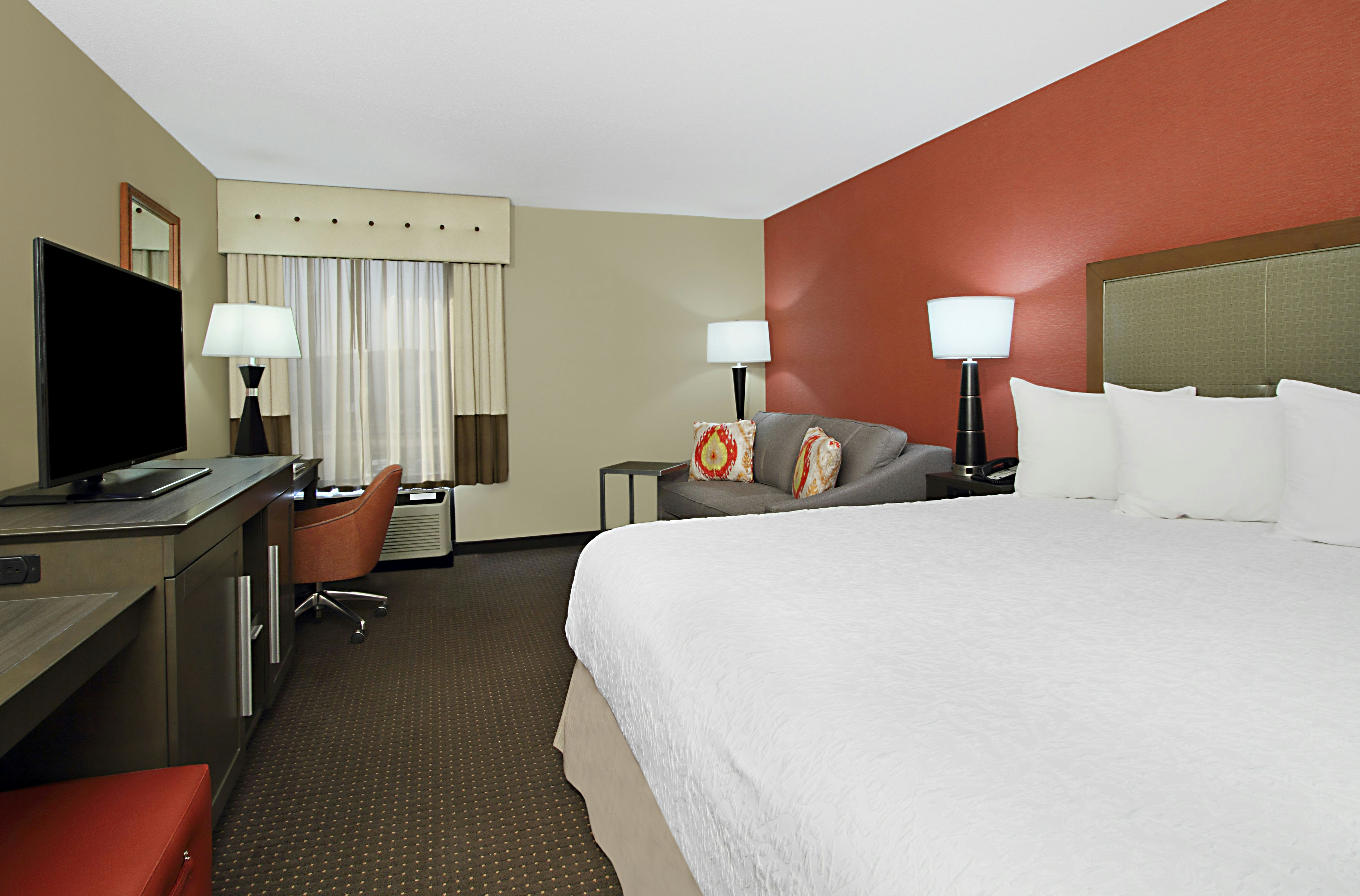 ROOM, KING BED, SOFA