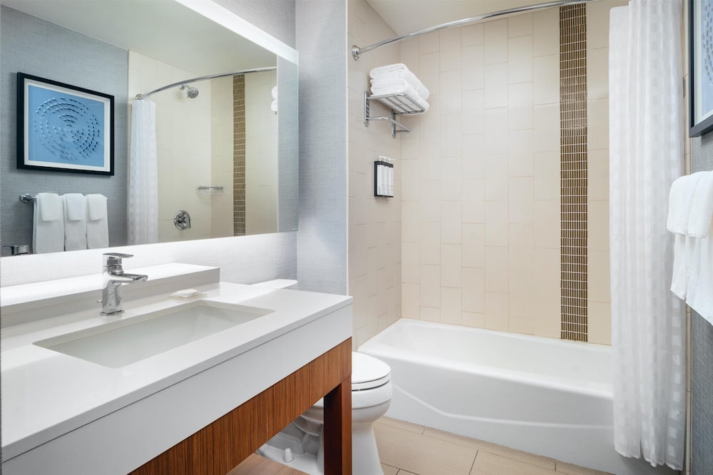 Hyatt Place Canton 61/62
