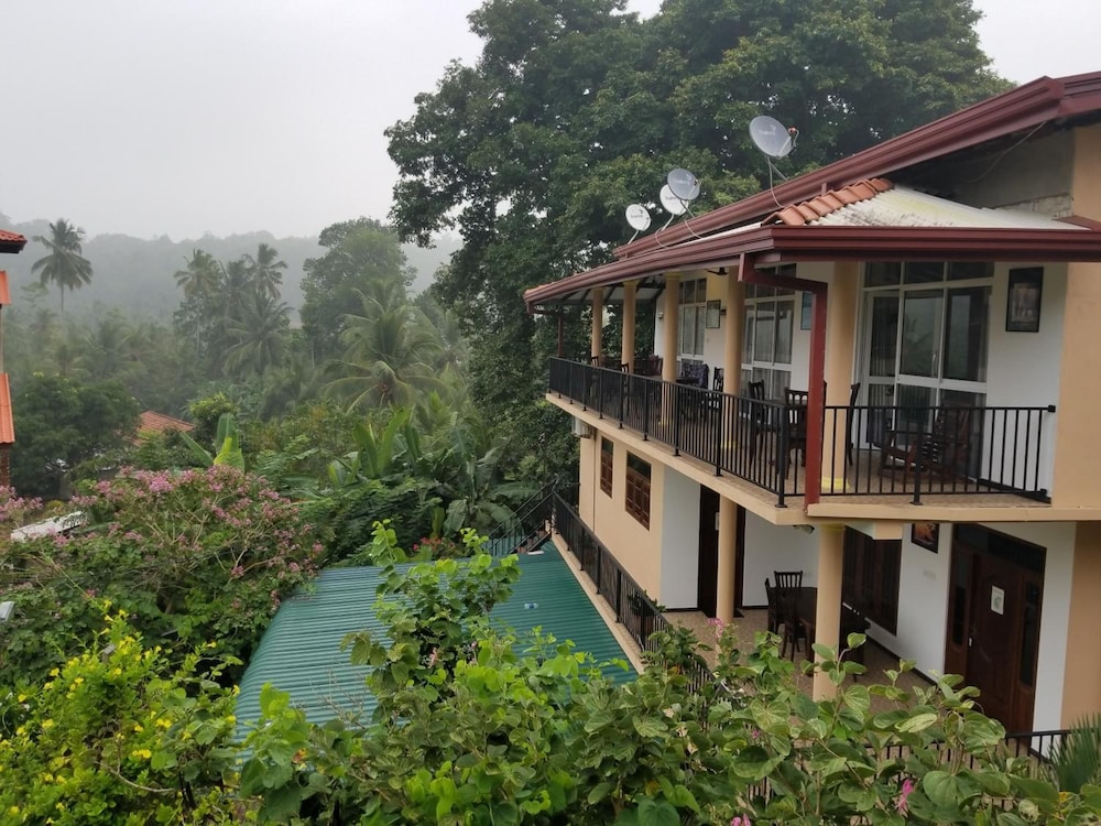 Coral Palm Villa And Apartment 4/50
