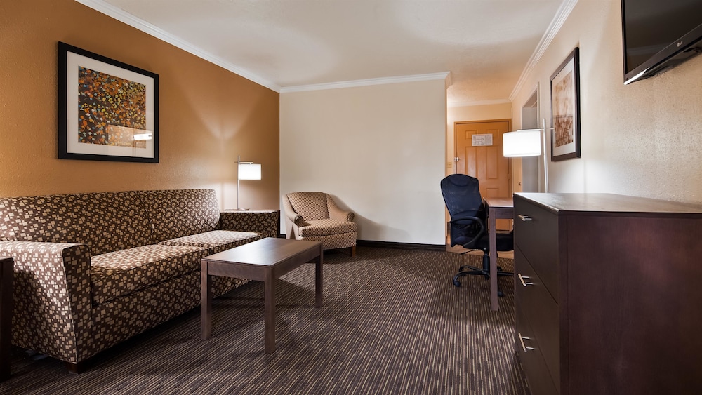 Best Western Airport Albuquerque Inn Suites Hotel & Suites 28/40