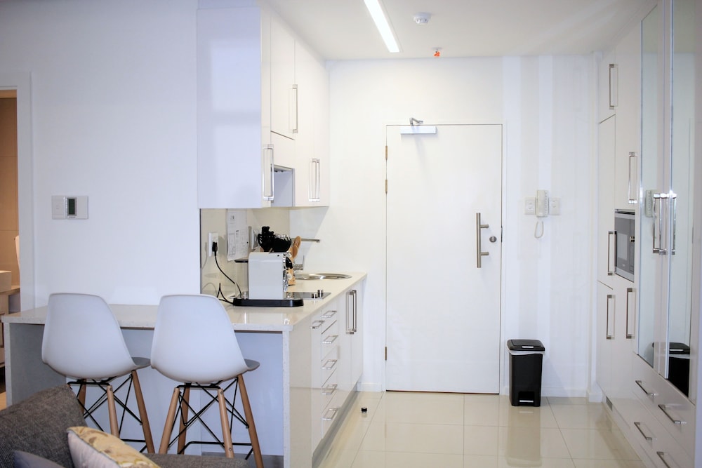 Tower Bliss Studio Apartment 18/28