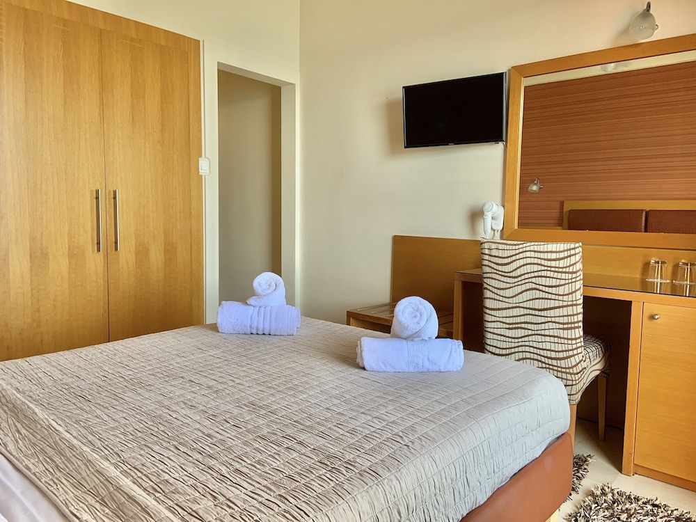 Hotel Flisvos 14/25