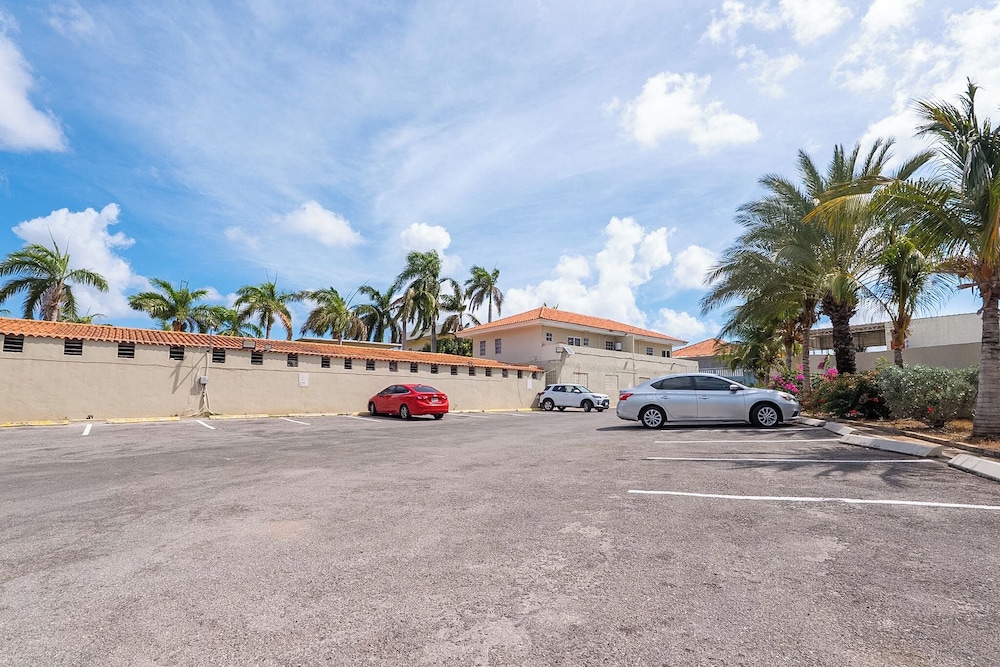 Delynne Boutique Hotel 36/50