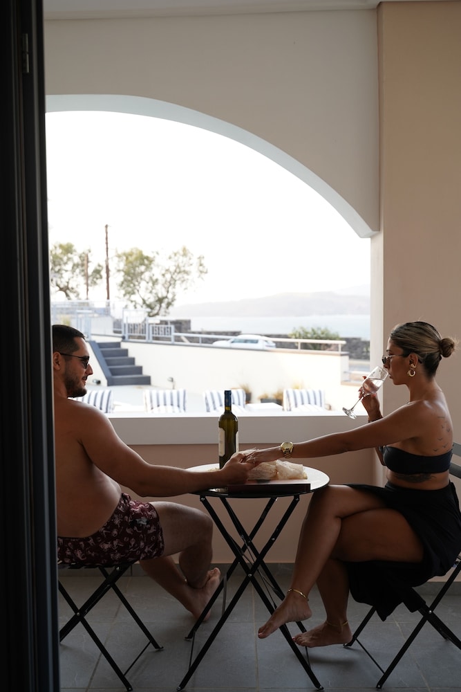 The Noverian Bios Caldera, Sunset Suites 41/58