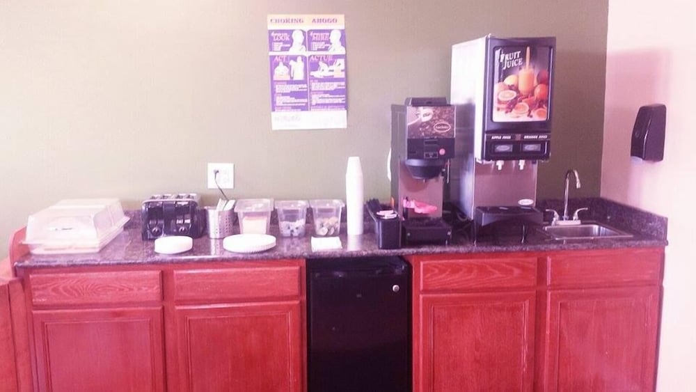 Mid Towne Inn Suites San Antonio 29/43
