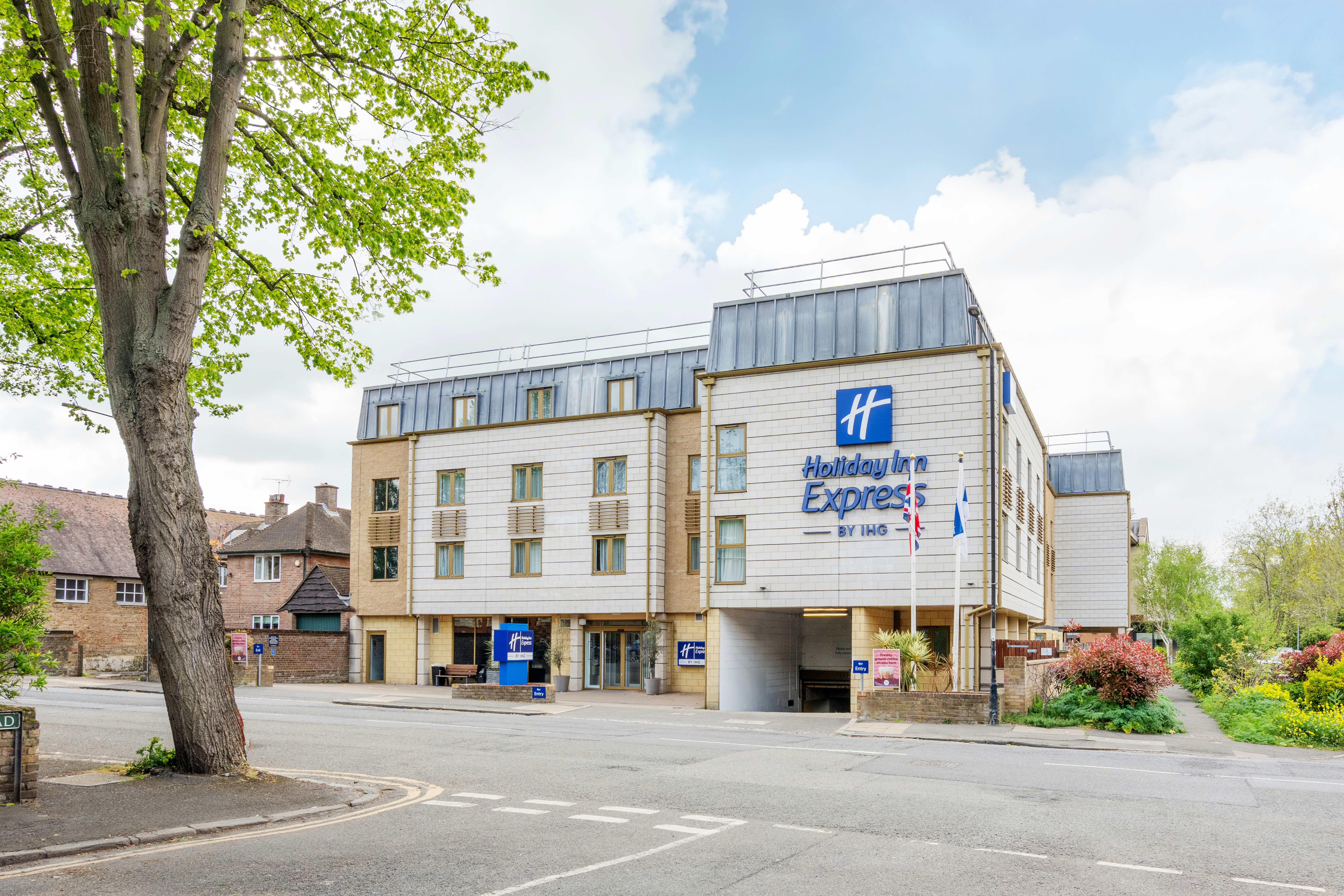 Holiday Inn Express Windsor 69/74
