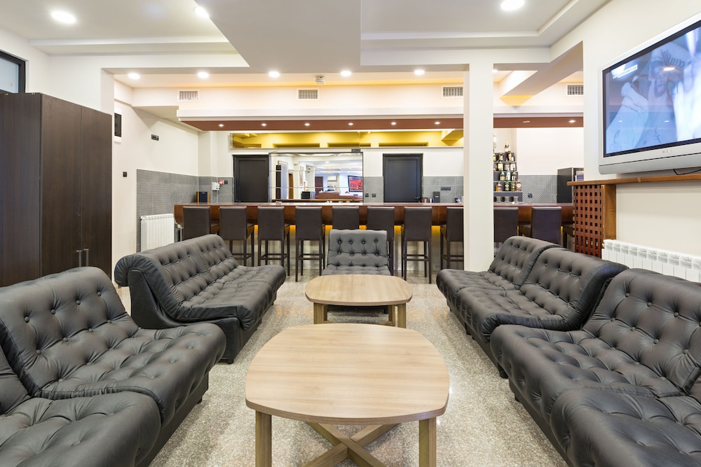 Sterling Hotel 35/49