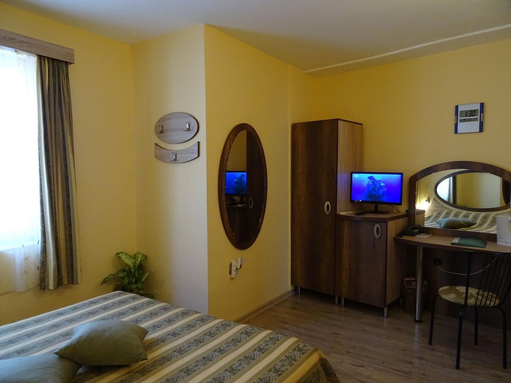 Hotel Color Varna Center 8/54