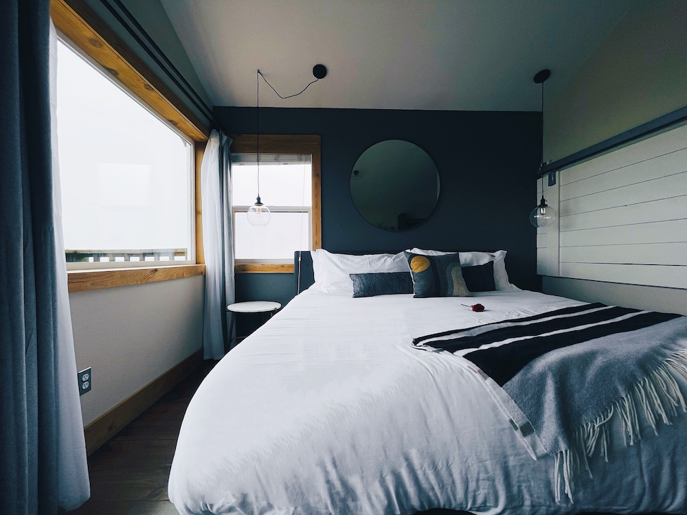 Studio, King Bed, Ocean View, Adult Only, Corner