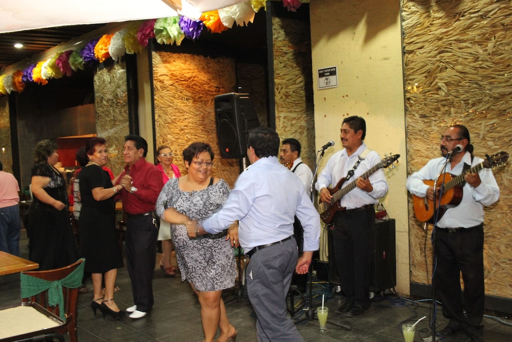 Hotel Marques del Valle 5/50
