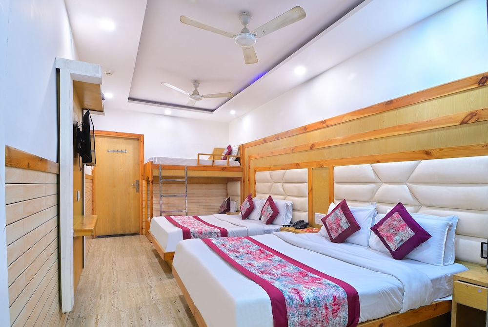 Hotel Glow Inn 17/50