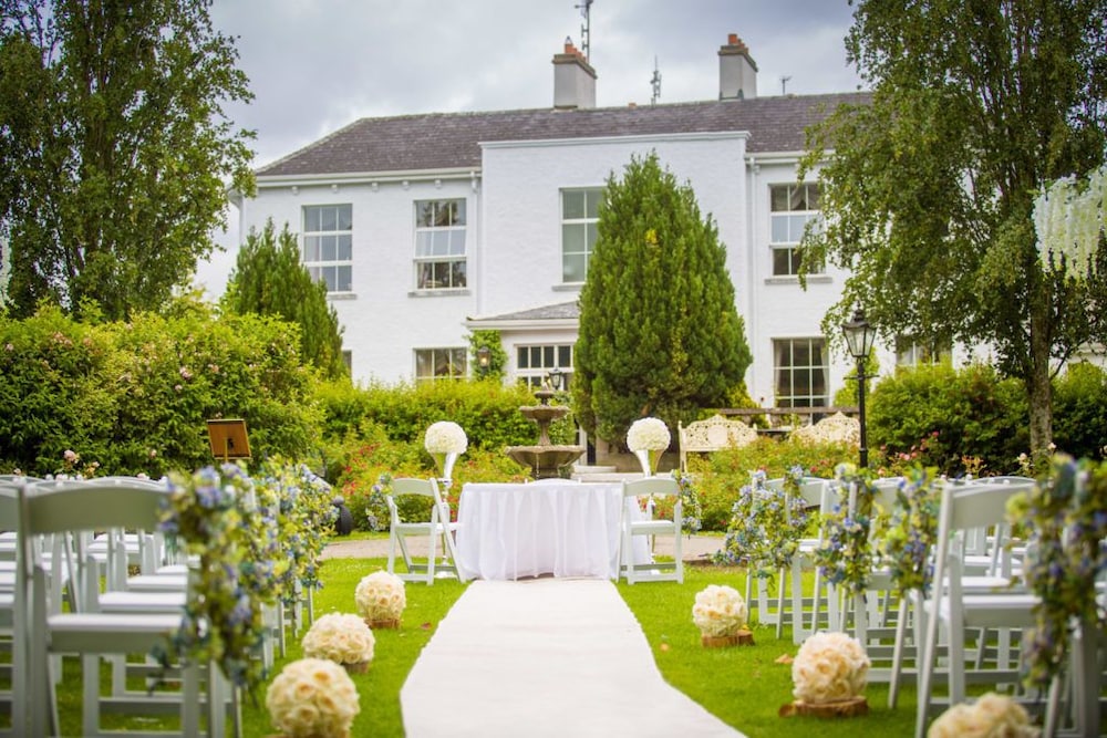 Castle Oaks House Hotel in Castleconnell