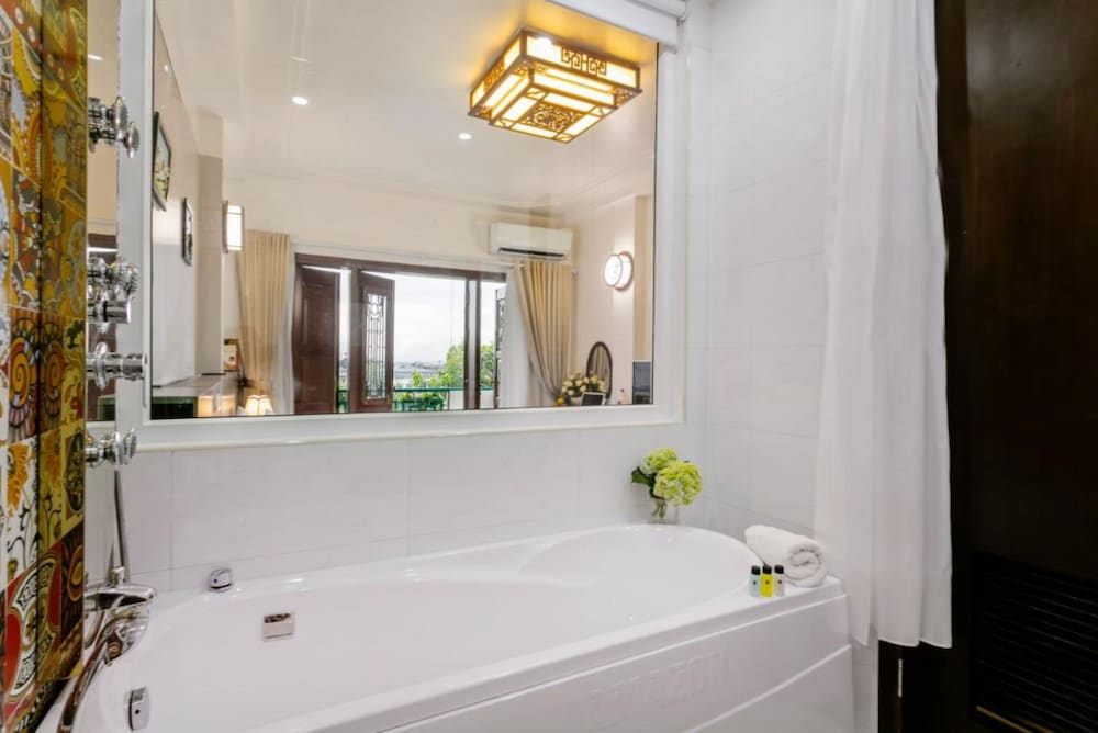 Hanoi Stella Hotel 100/100