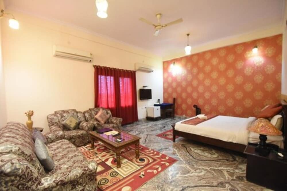 Hotel Satyam Palace 32/56