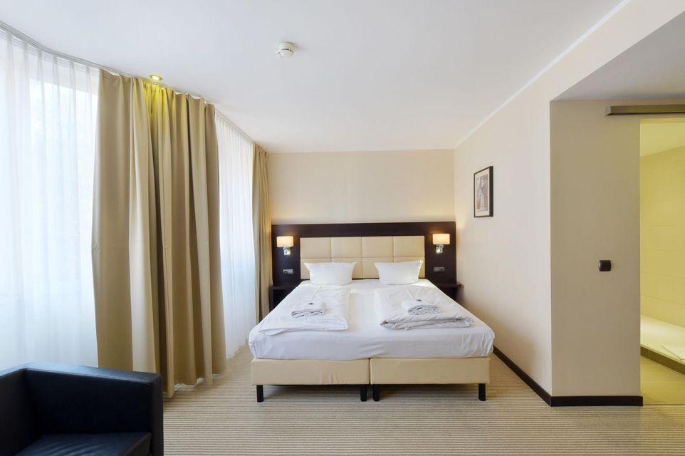 Comfort, Triple, Multiple Beds, City View