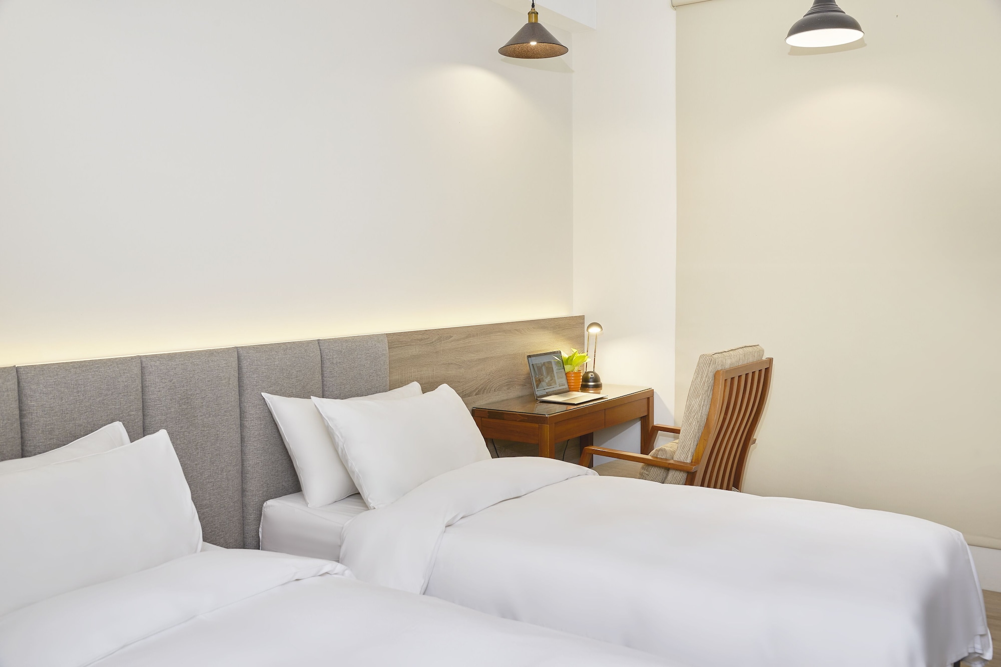 STANDARD, TWIN BEDS