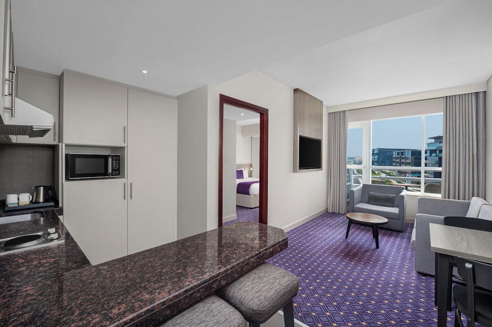 Leva Hotel Mazaya Centre 24/45