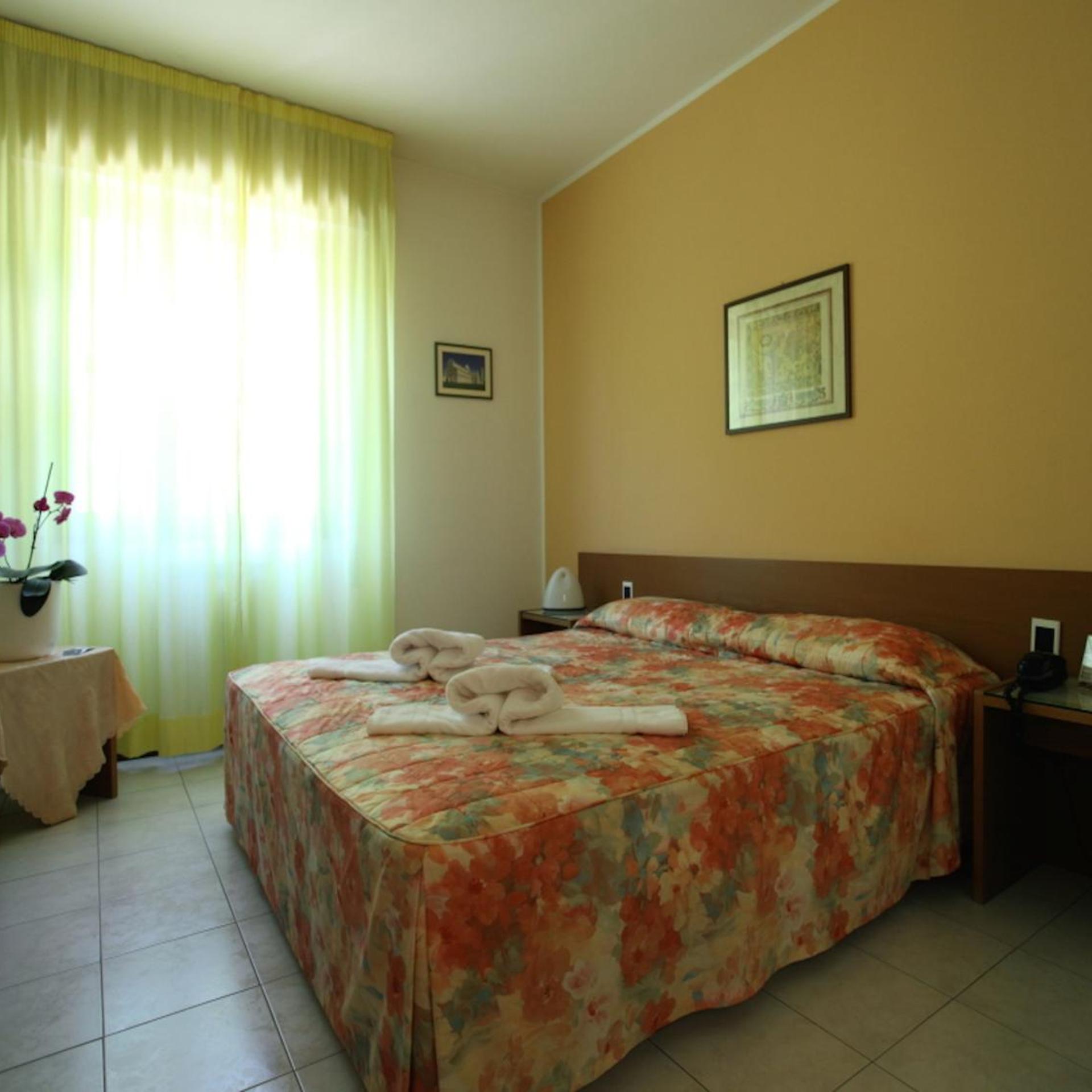 Euro Hotel 10/50