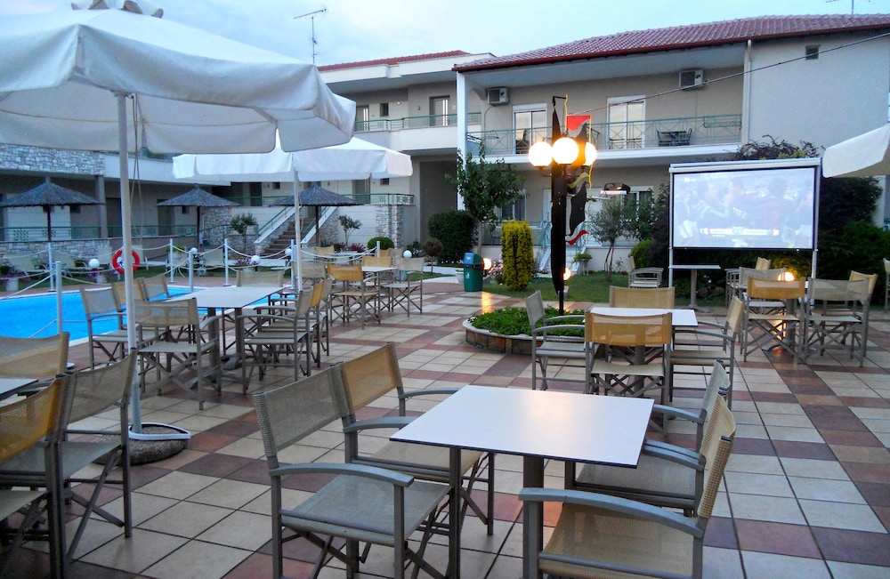 Alexander Inn 36/50