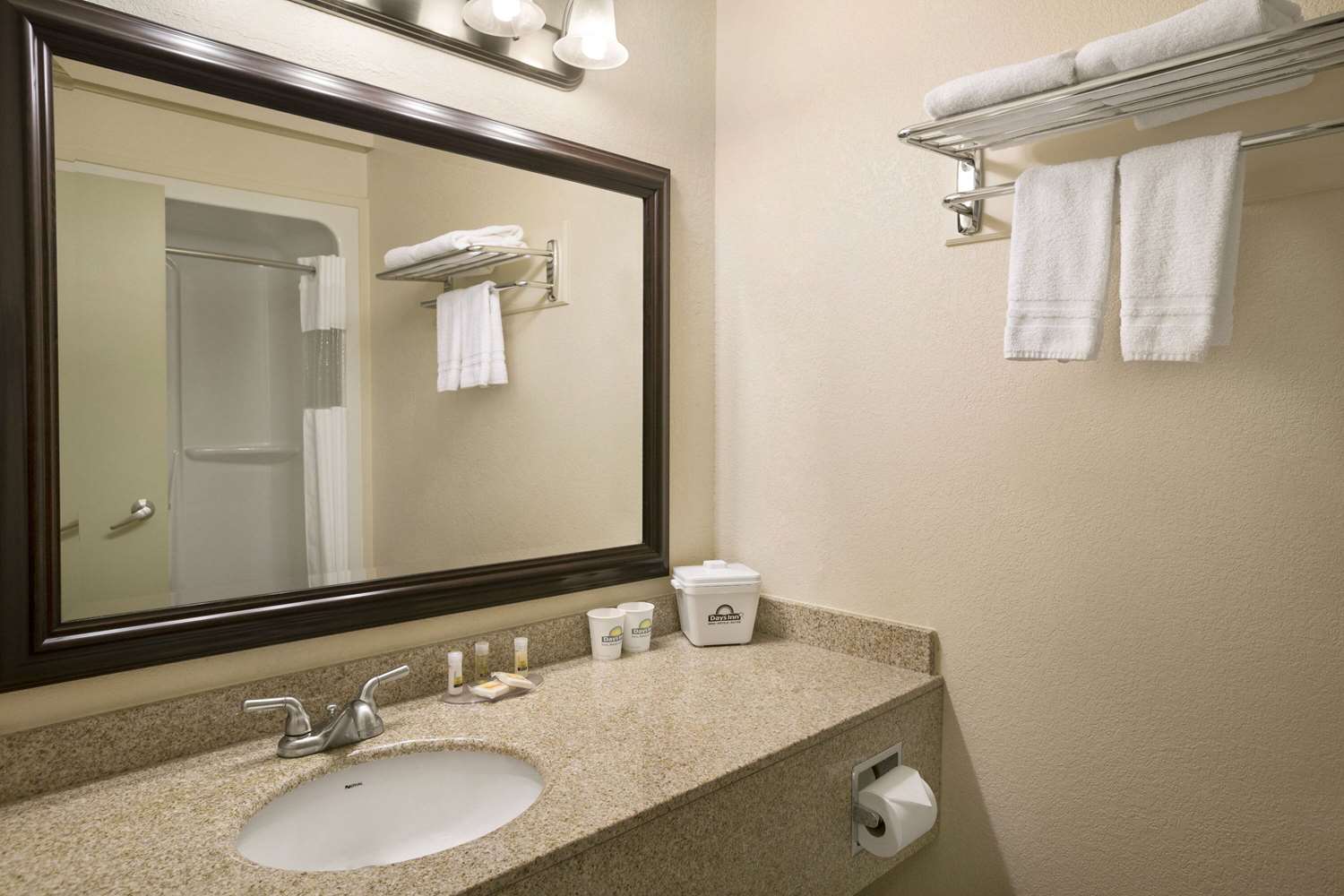 Days Inn By Wyndham High Level 7/7