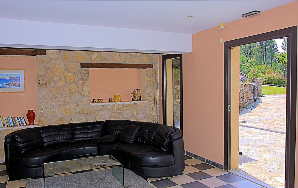 HOTEL DES DEUX SORRU 8/63