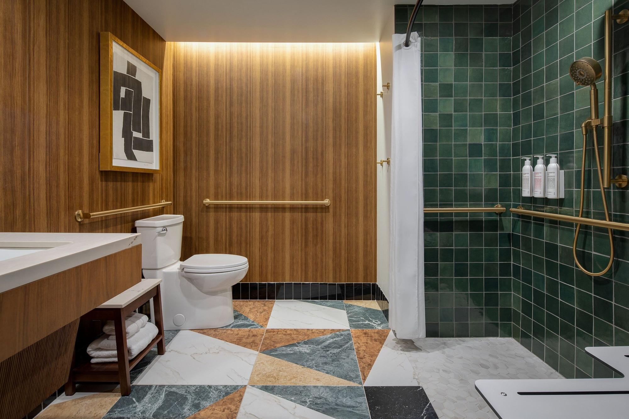 Classic, Multiple Beds, Accessible، Le Meridien Salt Lake City Downtown 9/9