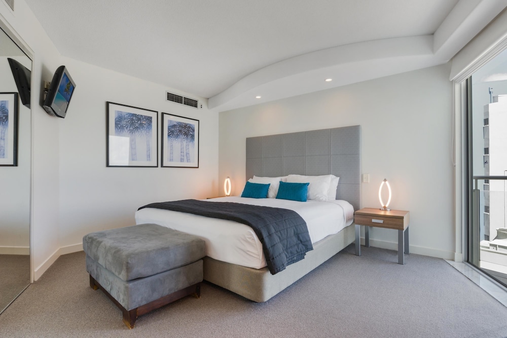 2 BEDROOMS, EXECUTIVE