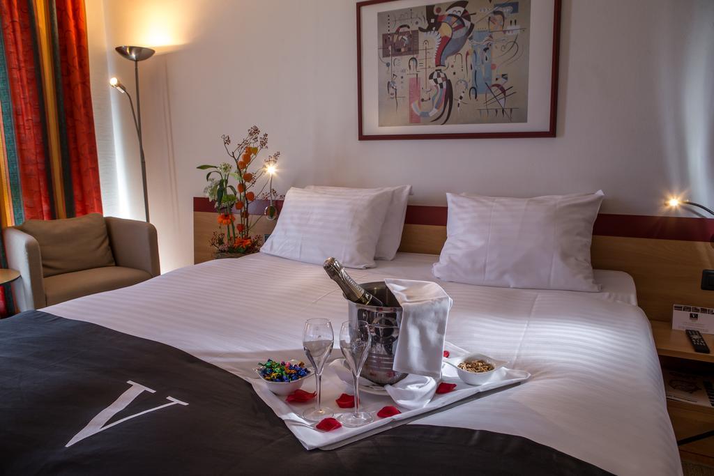 Hotel Vatel 10/29
