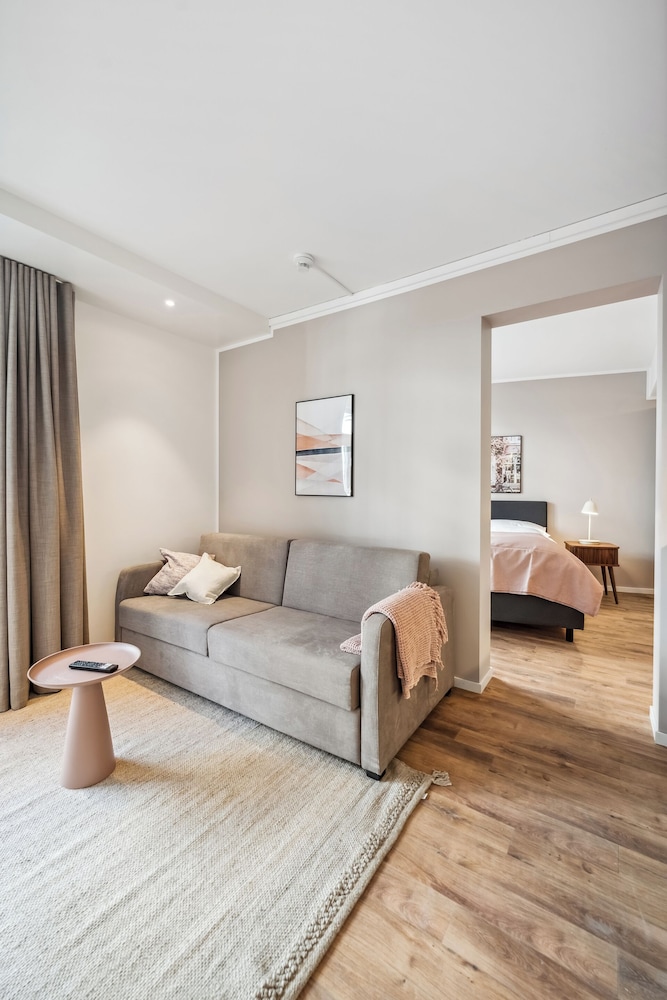 HOTEL BASEL 35/50