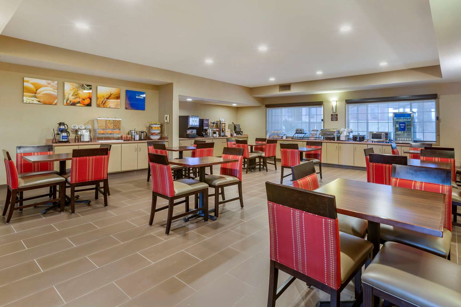 Comfort Inn & Suites North Tucson Marana 28/36