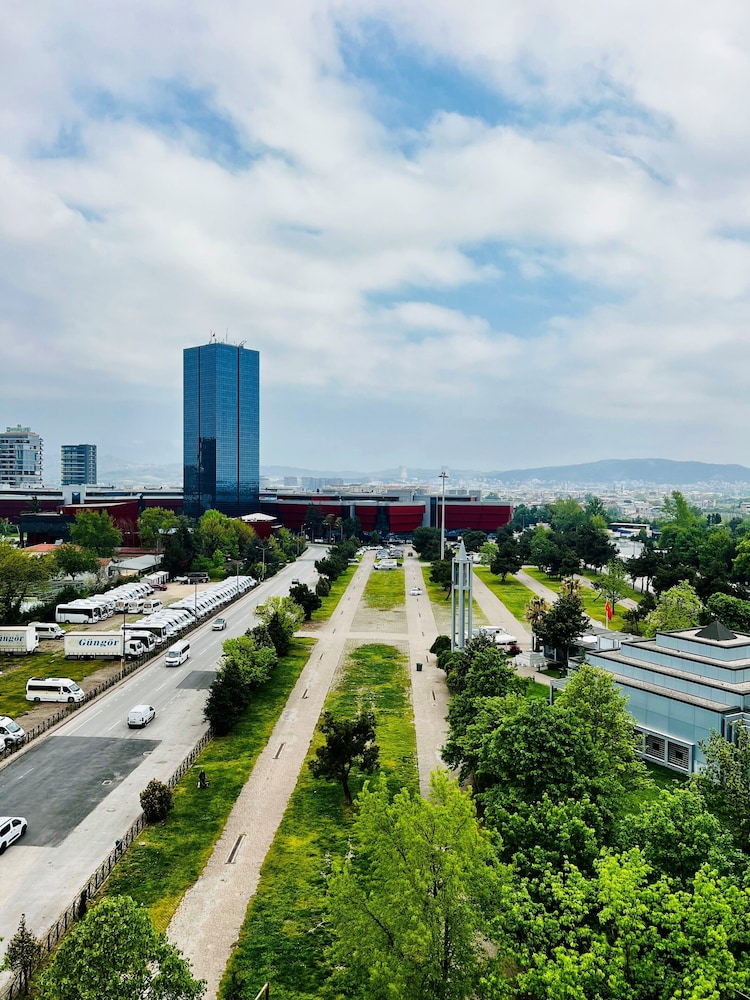 Ibis Bursa 66/68