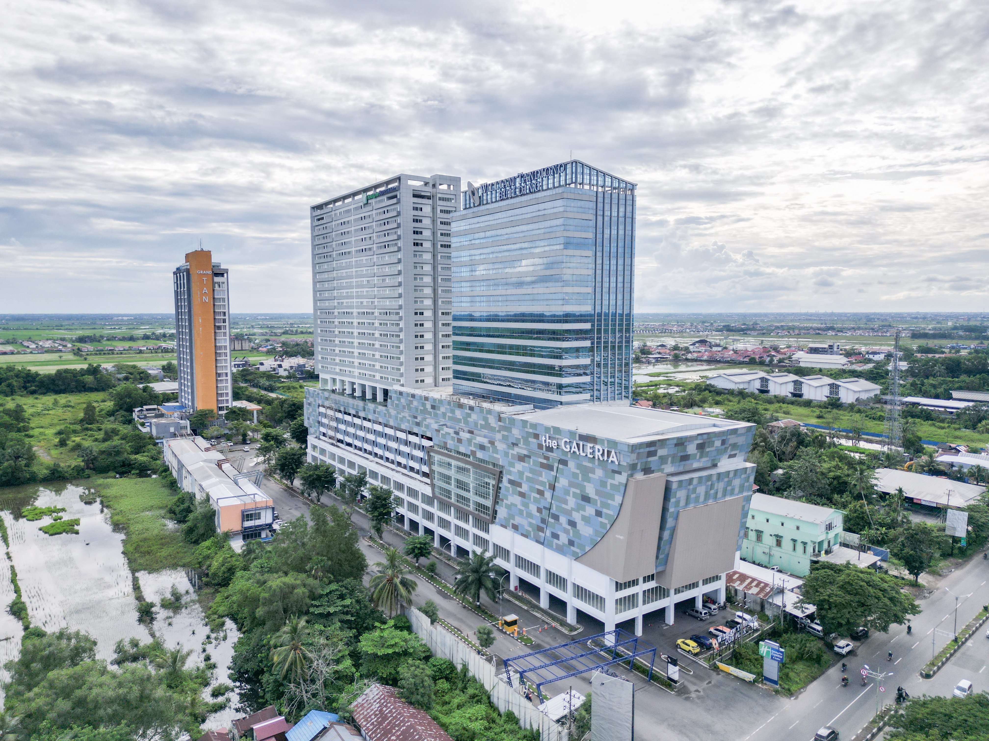 Holiday Inn Express and Suites Banjarmasin 3/12