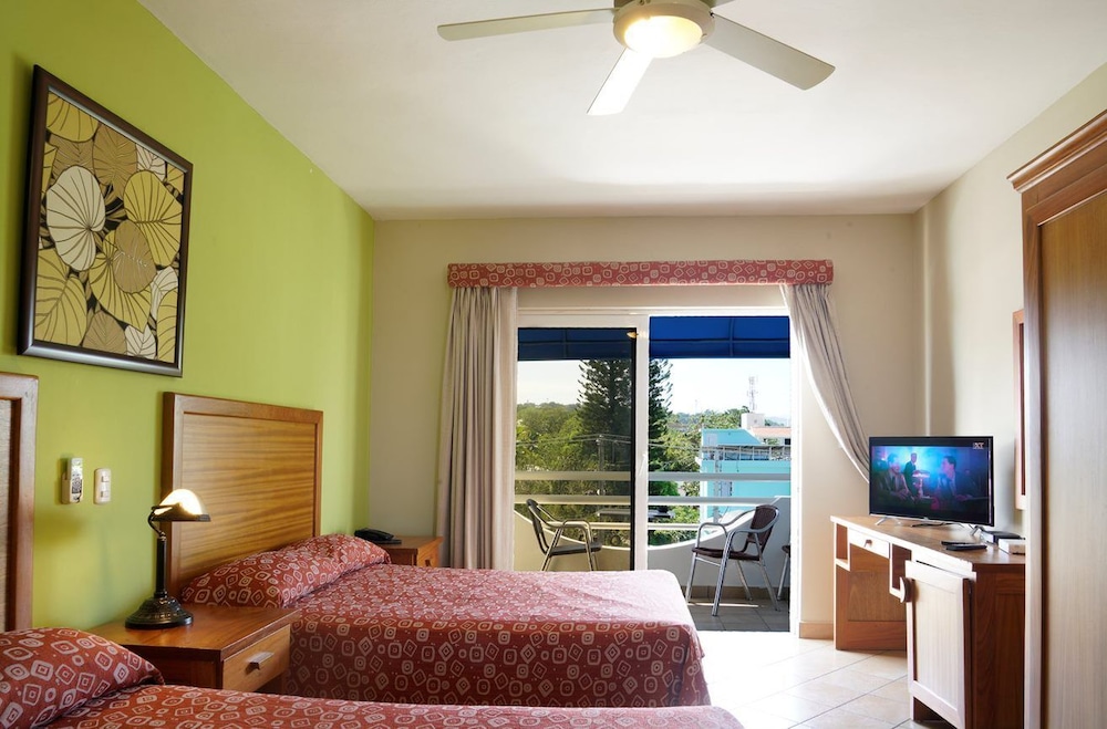 New Garden Hotel 30/59
