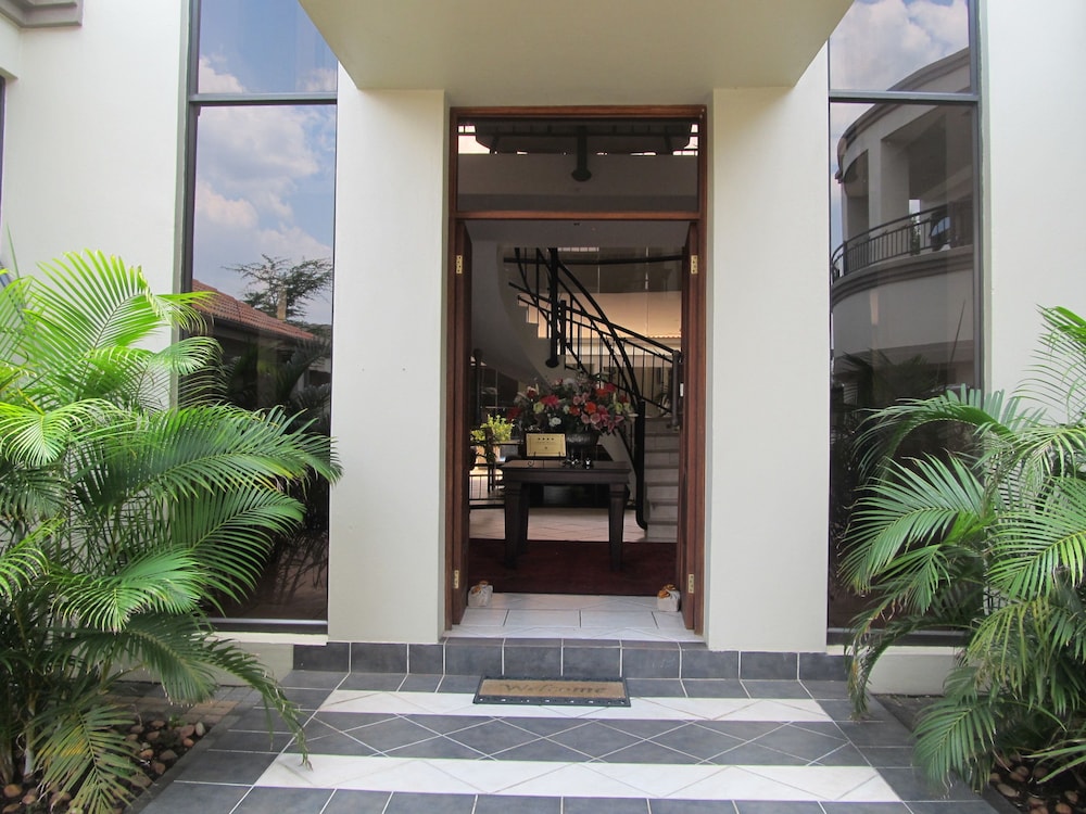 Casa Flora Guesthouse 6/75