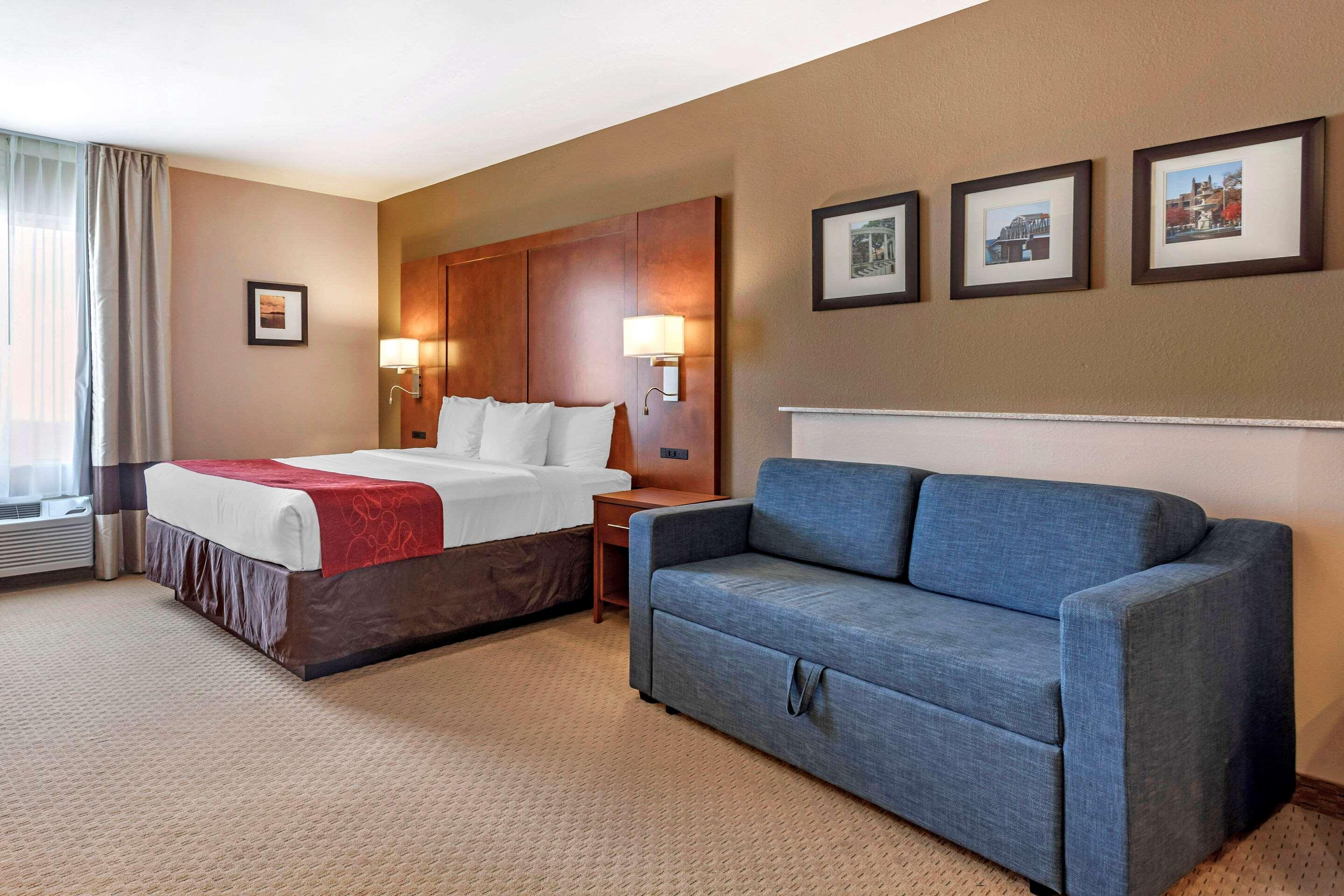 Upgrade, Suite, King Bed