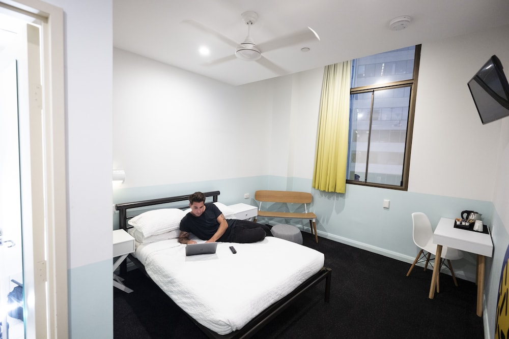YHA Sydney Central 6/32