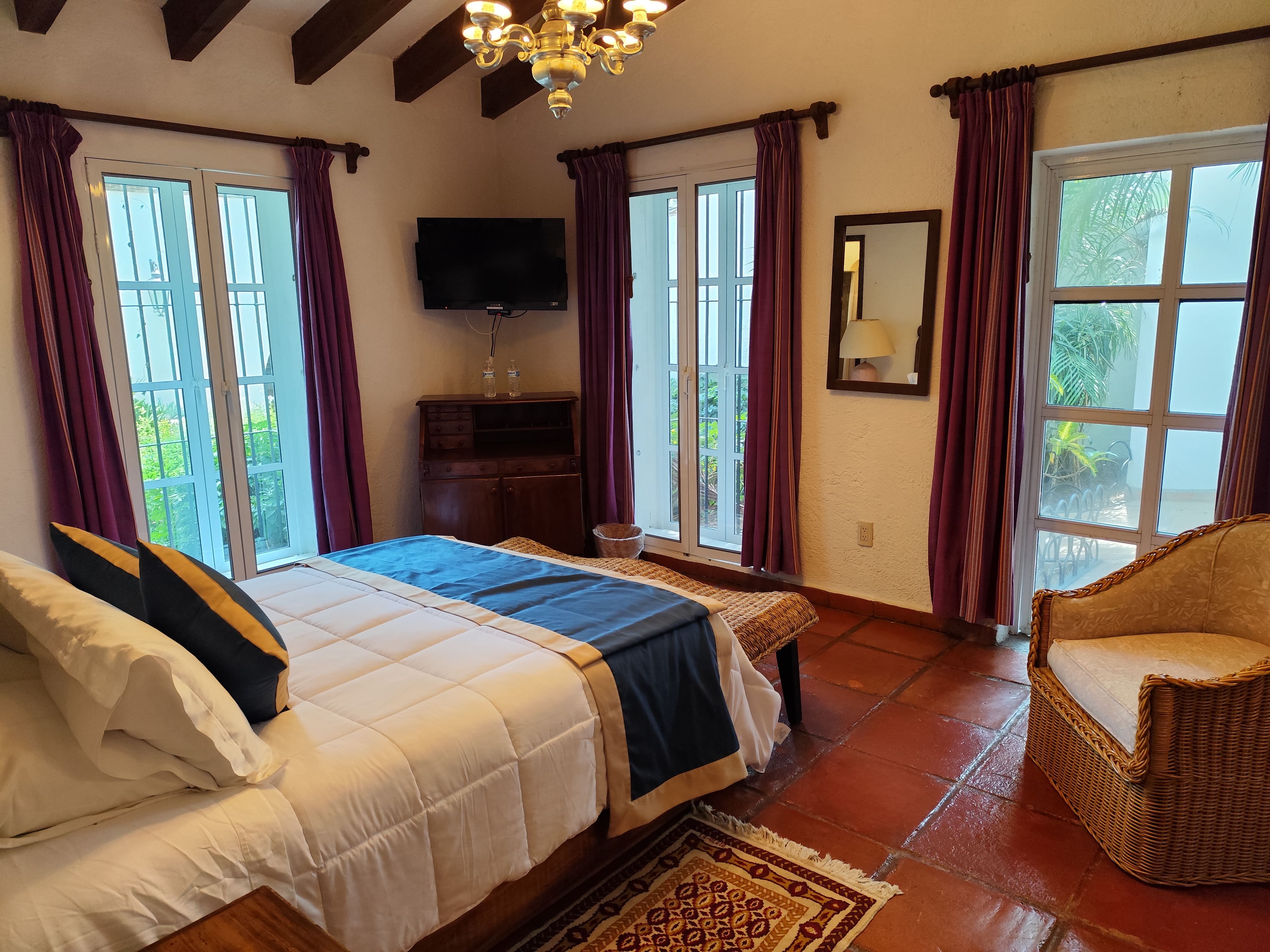 Deluxe, Suite, Queen Bed