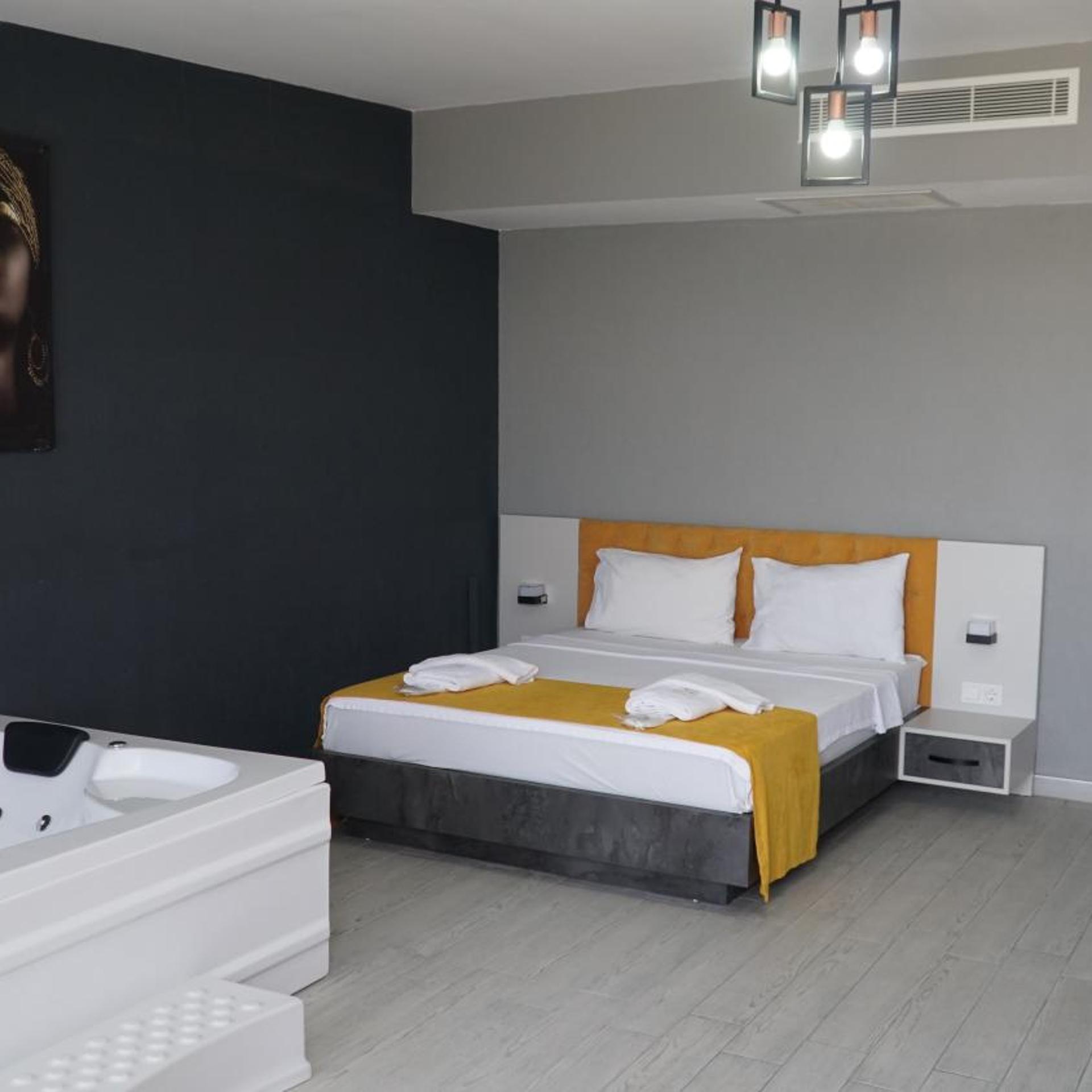 Lizbon Otel Narlidere 4/35