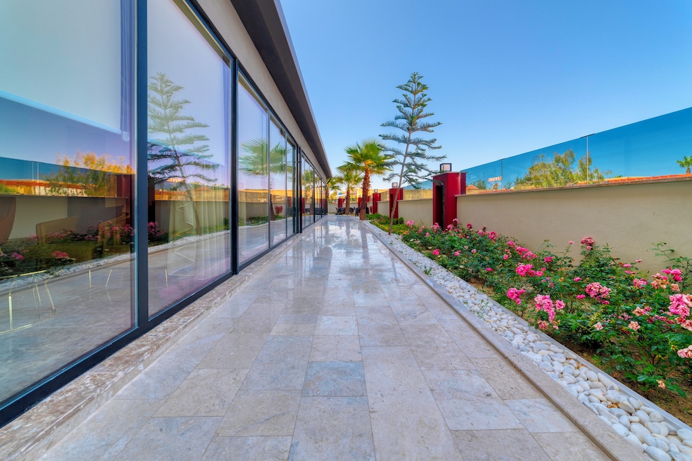 Algora Halal Hotel and Spa 42/50