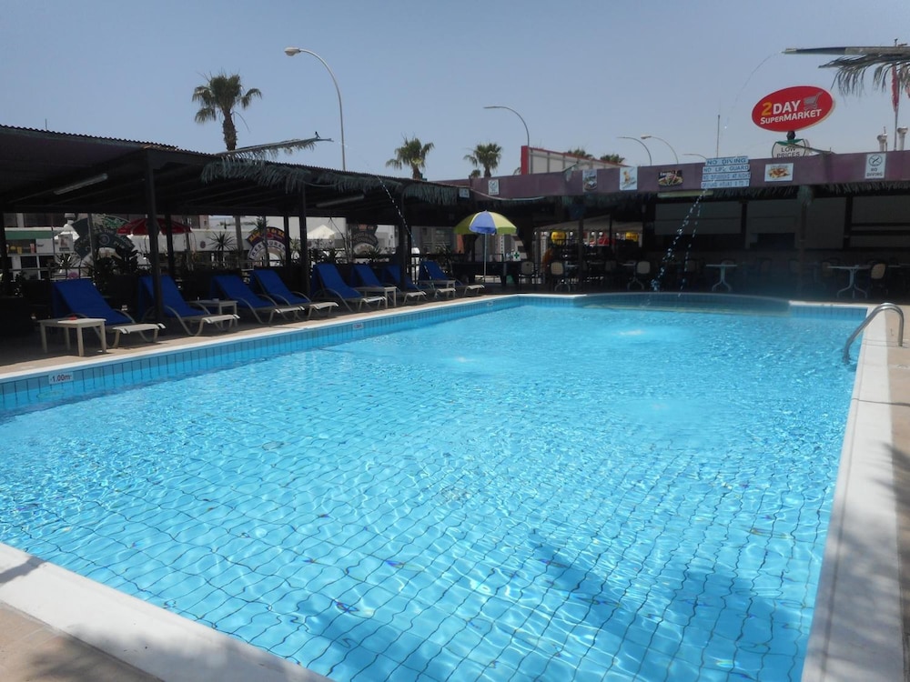 Kkaras Hotel 19/68